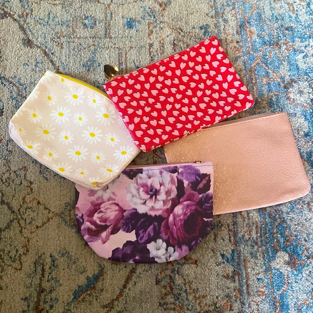 Makeup Bags - Picture 1 of 1